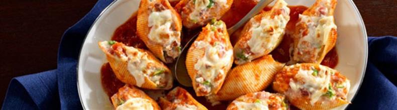 طرز تهیه پاستا جامبو با سس گوشت و پستو ریحون
