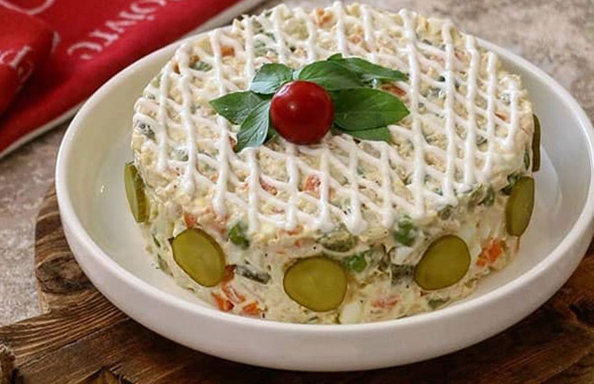 دستور تهیه سالاد الویه با مرغ