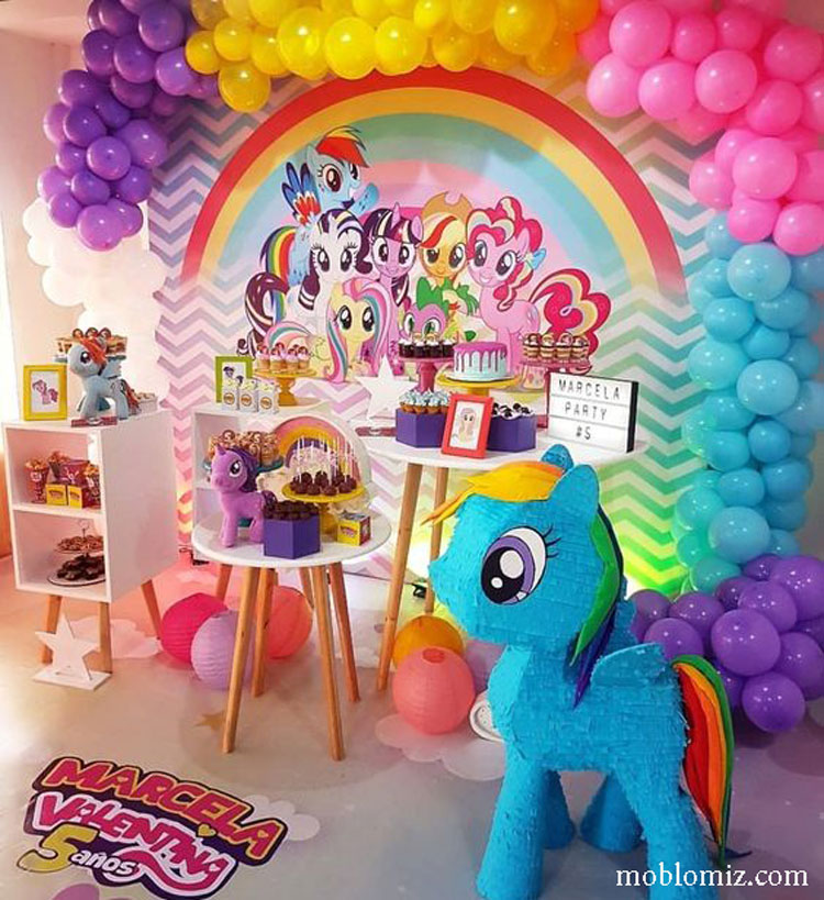 تم رنگی تولد پونی