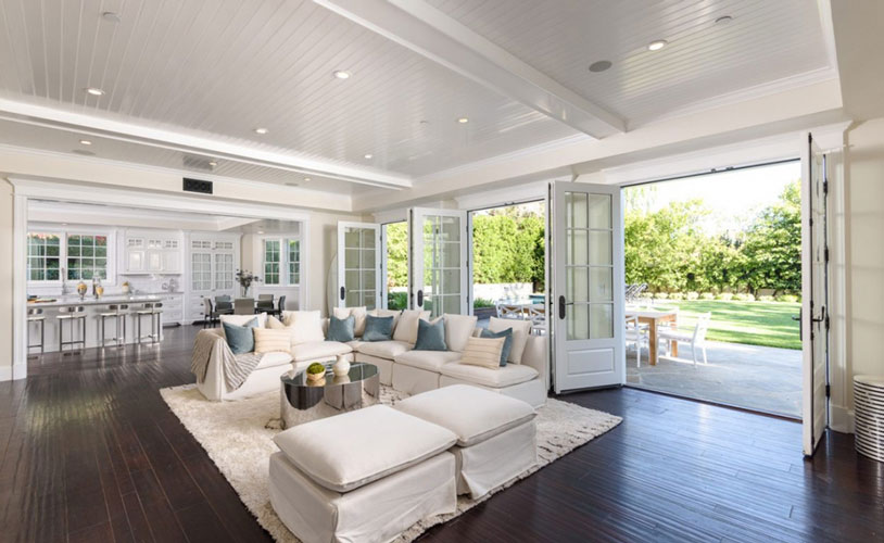 اتاق نشیمن و خلوتی دنج در منزل جنیفر گارنر