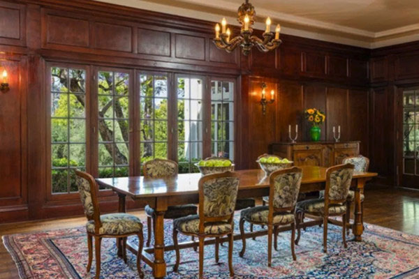 اتاق پذیرایی در منزل آنجلینا