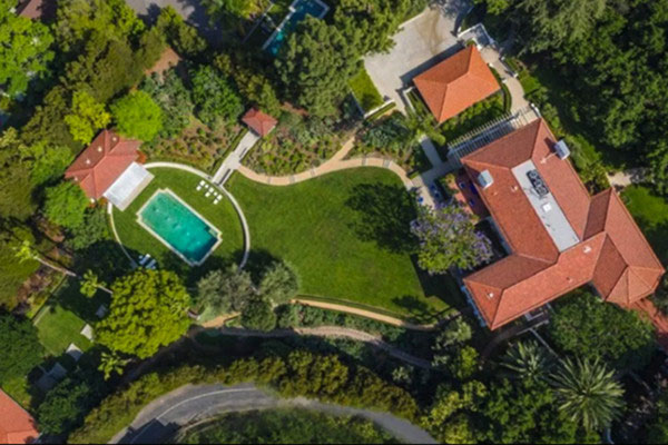 ساختمان مسکونی آنجلینا از نمای بالا