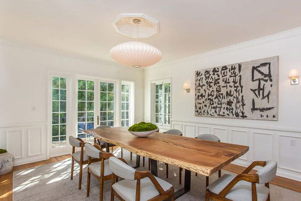 میز نهار خوری با تم چوبی