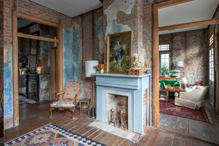 تزئینات بیش از حد یا کاملاً قدیمی